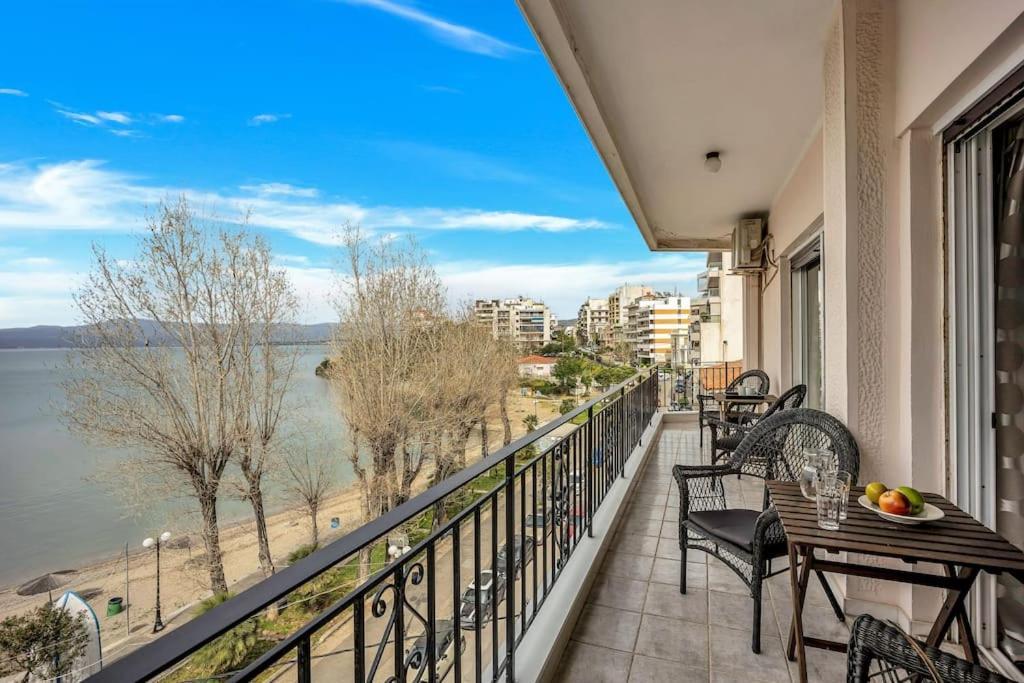 Bright Central Apartment With Splendid Sea View! Chalkís Esterno foto
