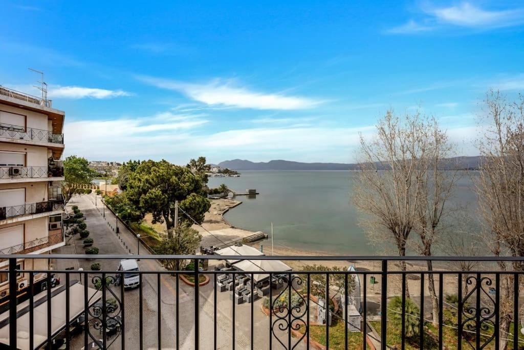 Bright Central Apartment With Splendid Sea View! Chalkís Esterno foto