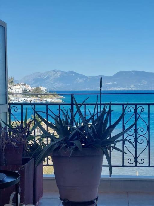 Bright Central Apartment With Splendid Sea View! Chalkís Esterno foto