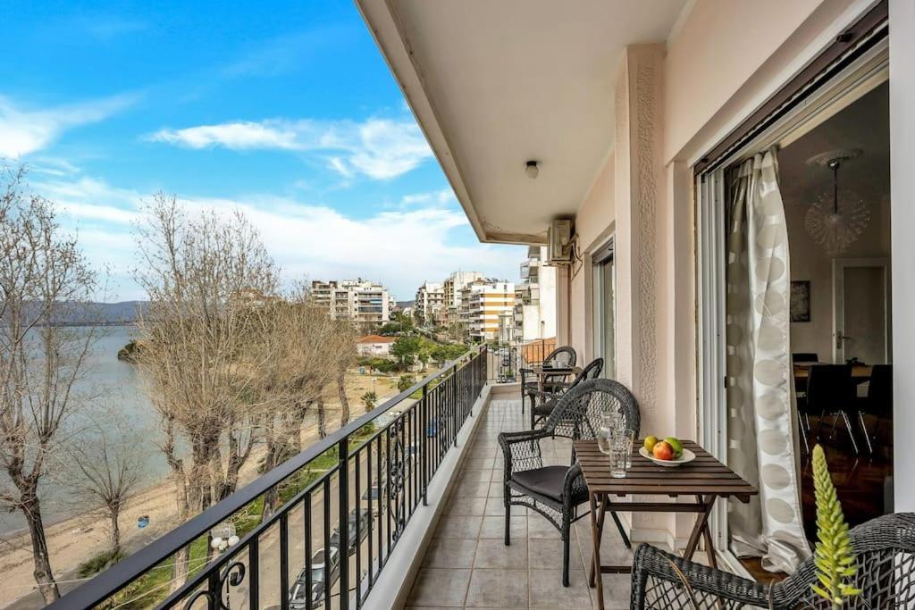 Bright Central Apartment With Splendid Sea View! Chalkís Esterno foto